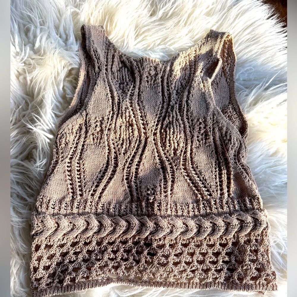 ZARA Crochet Tank / Size Medium fits like a SMALL